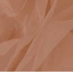 Tul elástico color piel, ideal para confección de ropa, trajes de danza y manualidades. Su textura suave y flexible garantiza un ajuste perfecto y comodidad