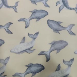 Este material de TPU combina flexibilidad y alta resistencia, siendo ideal para confeccionar prendas y accesorios que requieran durabilidad.