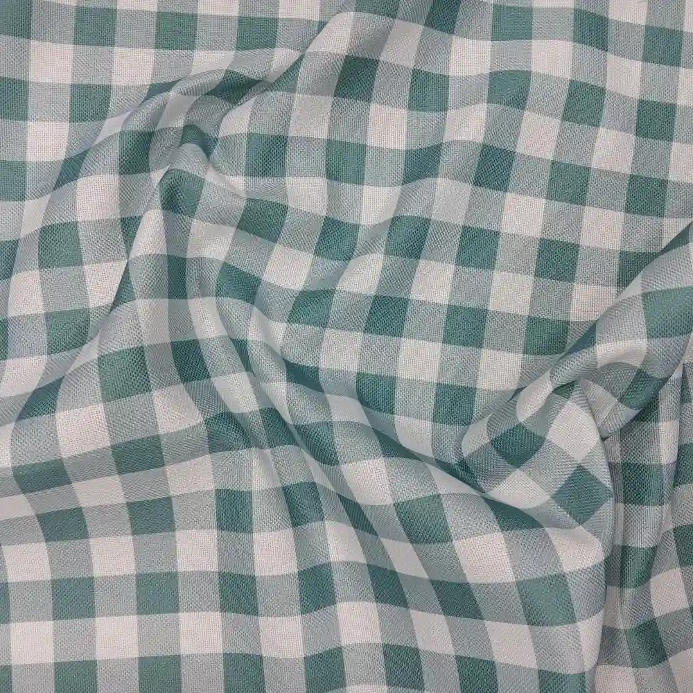 Tela de mantelería resinada de poliéster con estampado vichy turquesa