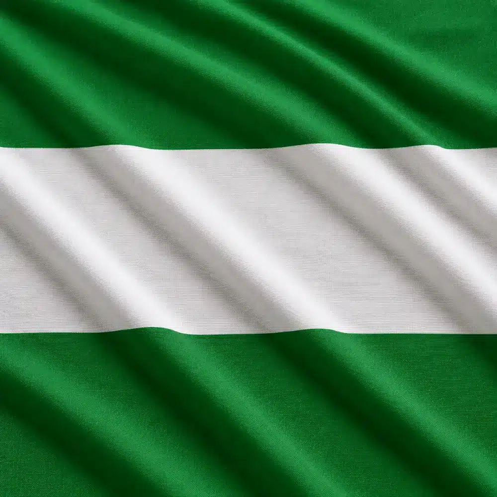tela-bandera-andalucia-poliester-80cm. Tela bandera de Andalucía en poliéster con franjas verdes y blancas, ancho de 80 cm.
