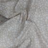 Tela de algodón beige estampadas flores blancas - Thumbnail Image 3